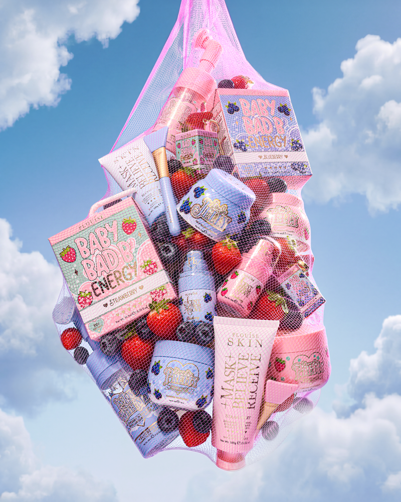 P.Louise Strawberry and Blueberry Bundle Duo in una borsa a rete nel cielo