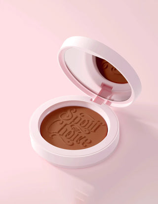 P. Louise ha viziato per la crema di scelta bronzer