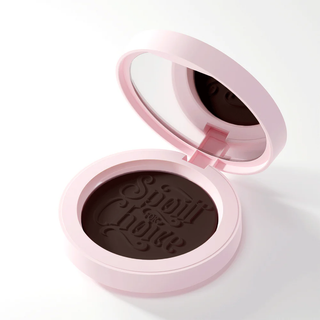 P. Louise ha viziato per la crema di scelta bronzer