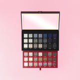 Palette di ombretti per il trucco halloween P.Louise Mystic Moonlight con varie tonalità su sfondo rosa
