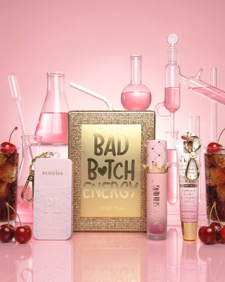 Duo mani e labbra alla ciliegia-cola