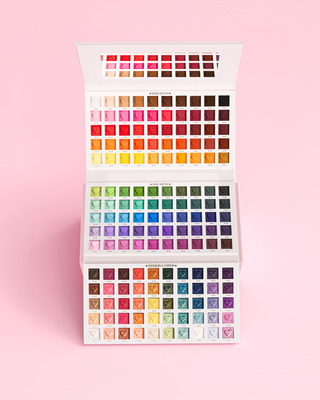 Open case of the P.Louise Creative Comeback XXXL Rainbow Eyeshadow Palette