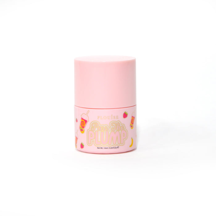 Bottiglia rosa di P.Louise Pass The Plump Lip Treatment su sfondo bianco