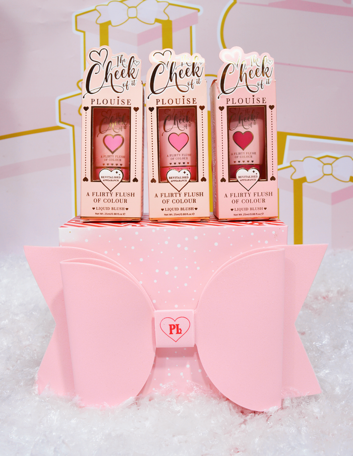 Confezione regalo con fiocco rosa
