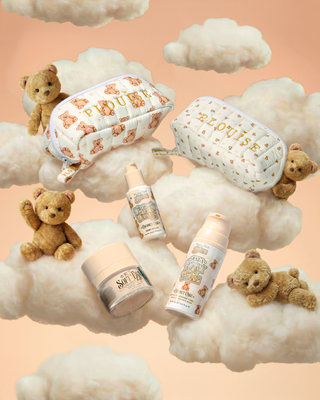 Un'immagine di P.Louise The Softest Touch Skincare Starter Kit circondato da soffici nuvole e orsacchiotti