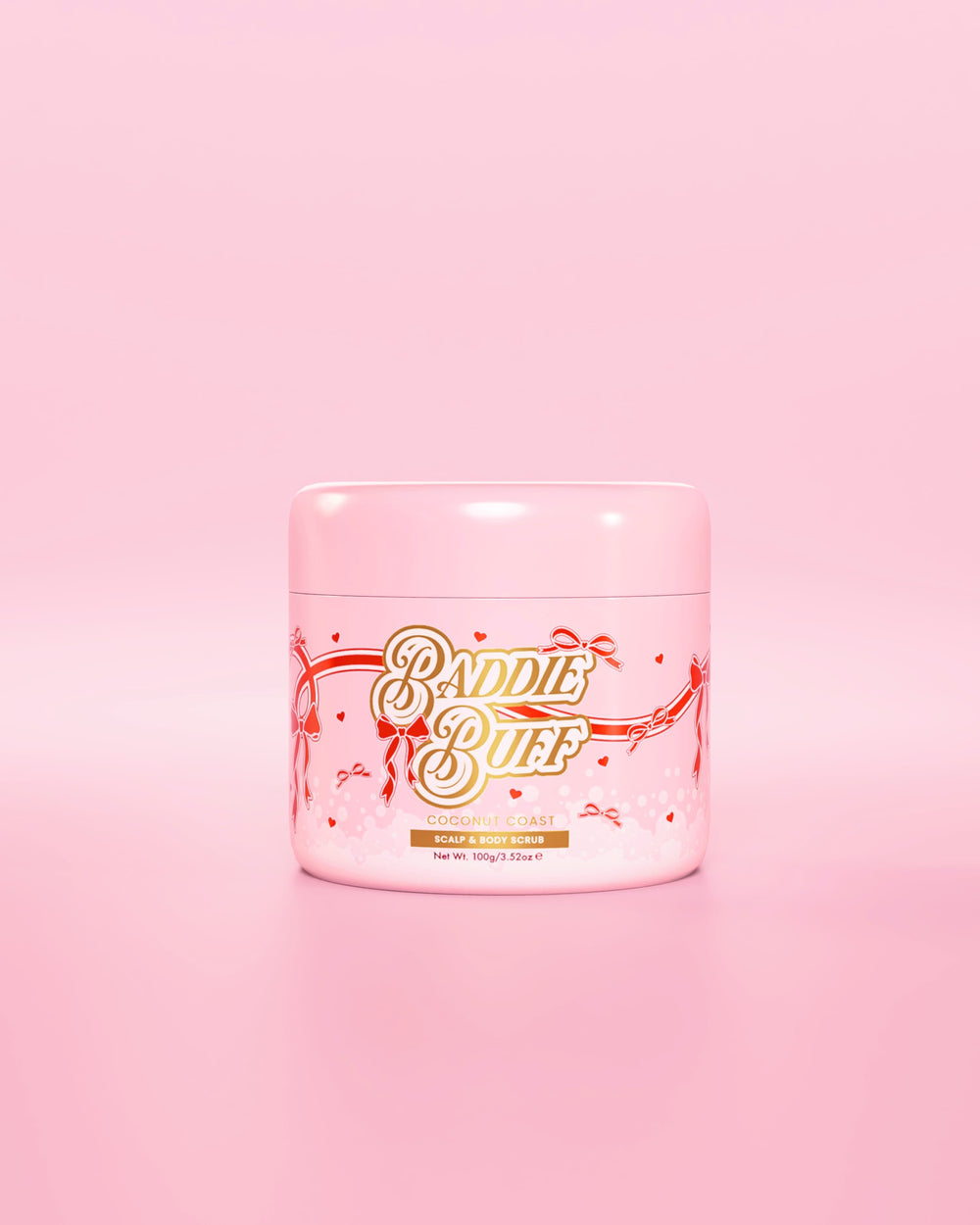 Una vasca rosa P.Louise o uno scrub allo zucchero per il cuoio capelluto e il corpo di Baddie Buff in Coconut Coast
